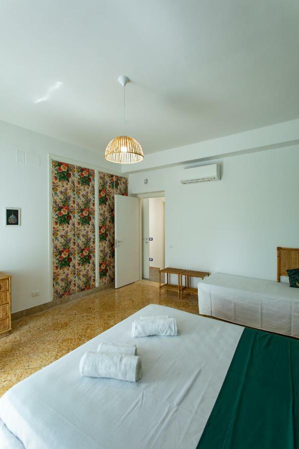 Villa Aurora Mondello Addaura Екстер'єр фото