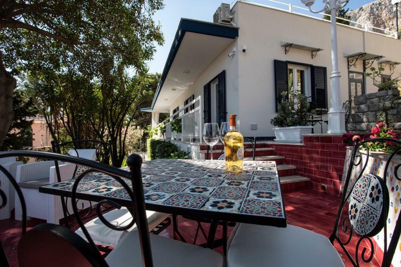 Villa Aurora Mondello Addaura Екстер'єр фото